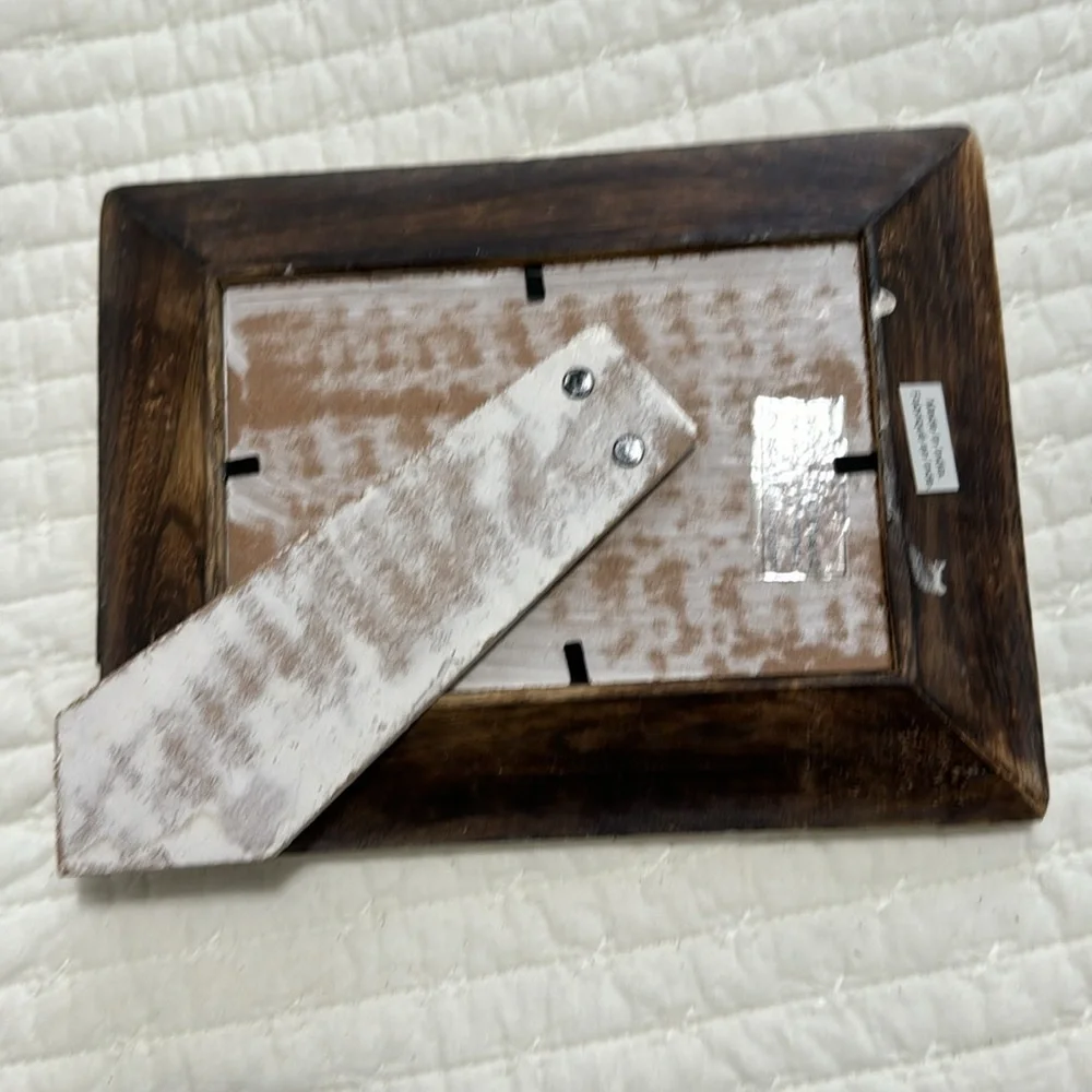 Inde distressed frame
